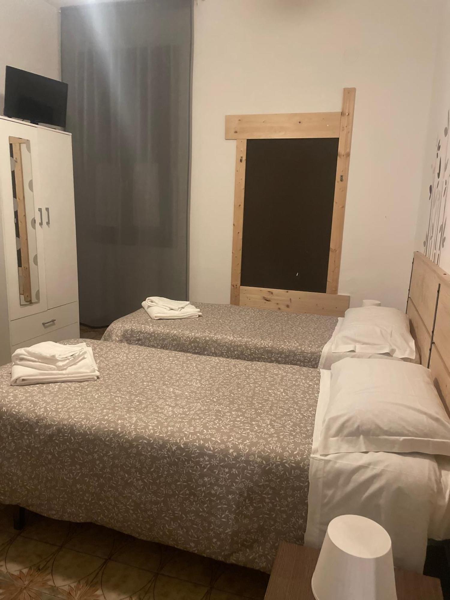 Low Cost Ferrara Eksteriør bilde