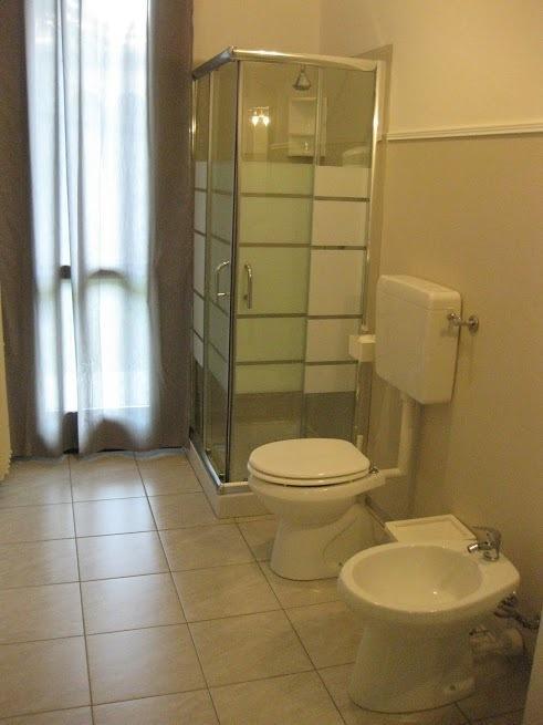 Low Cost Ferrara Rom bilde