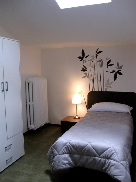 Low Cost Ferrara Rom bilde
